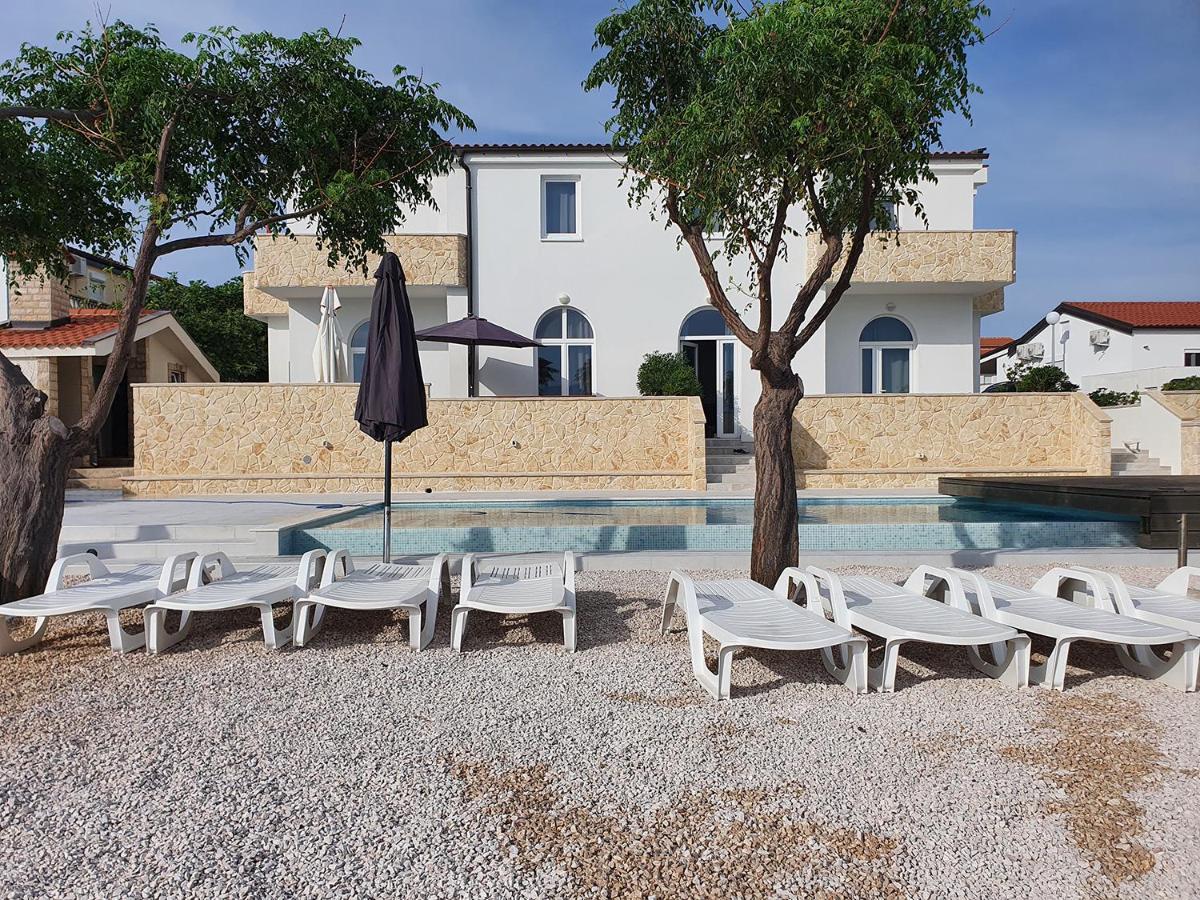 Villa Ivanovic Vir Exterior foto